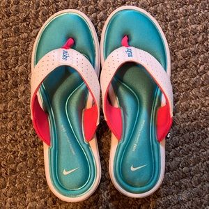 NWOT Nike Flip Flops!